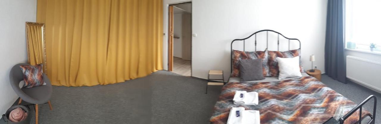 Ferienwohnung Byt Pro Dva Blansko Exterior foto
