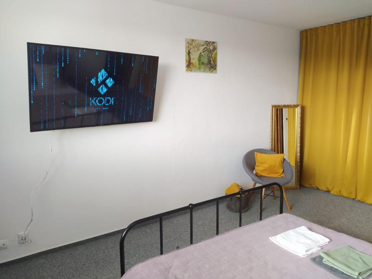 Ferienwohnung Byt Pro Dva Blansko Exterior foto
